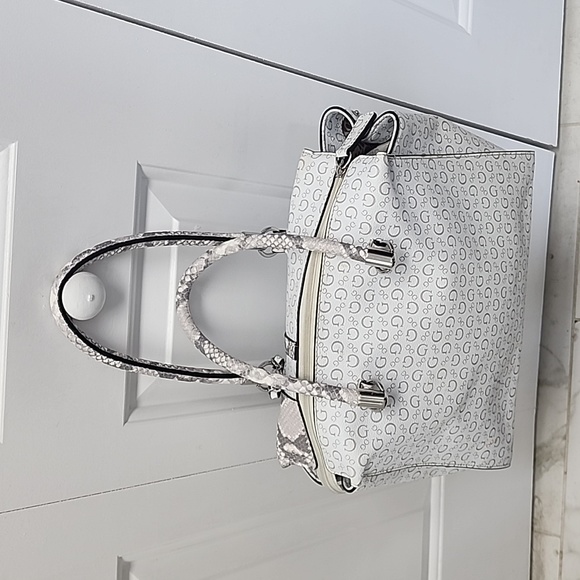 Bag - Picture 2 of 2